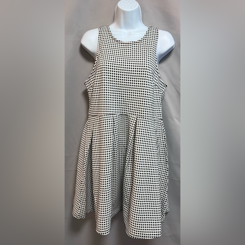 Connection 18‎ Size Large  Dress White Black Plaid Juniors NWT